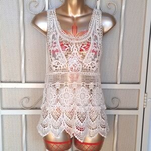 LOVE TREE LOS ANGELES. Cream Lace Tank. Small (T68)